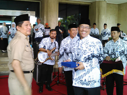 Pencarian PGRI Kota Bekasi - Persatuan Guru Republik Indonesia Cabang Kota Bekasi